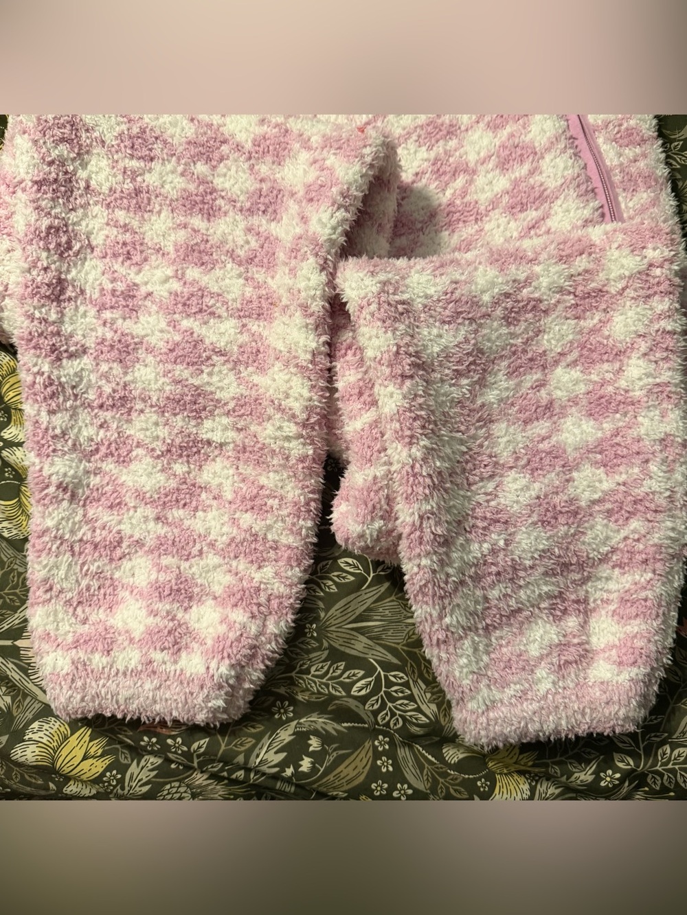 Skims Cozy Knit Pullover Sweatshirt and jogger set In Petal Houndstooth plush - Picture 11 of 12